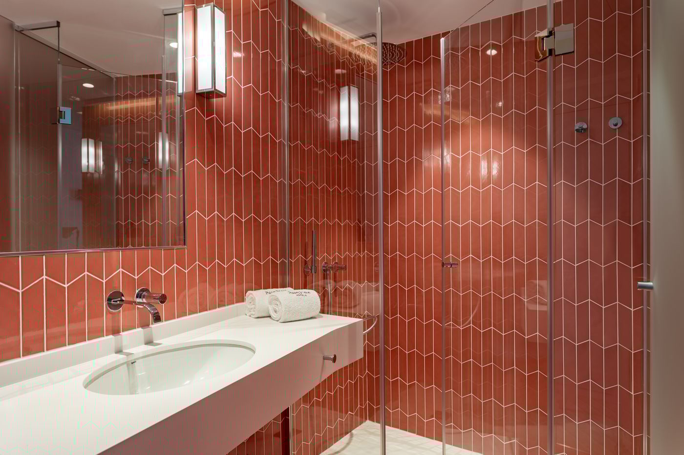 Room-Mate-Macarena-Room-49