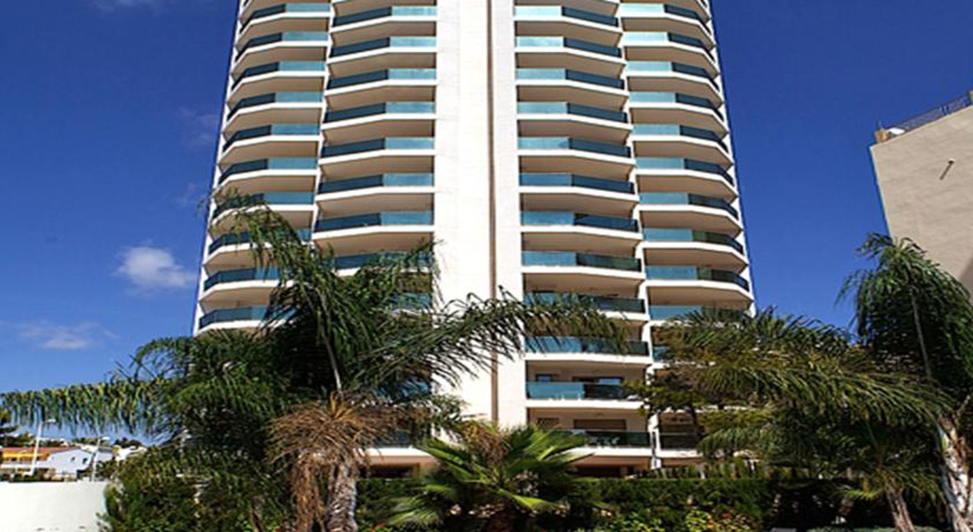 Esmeralda Suites Apartments