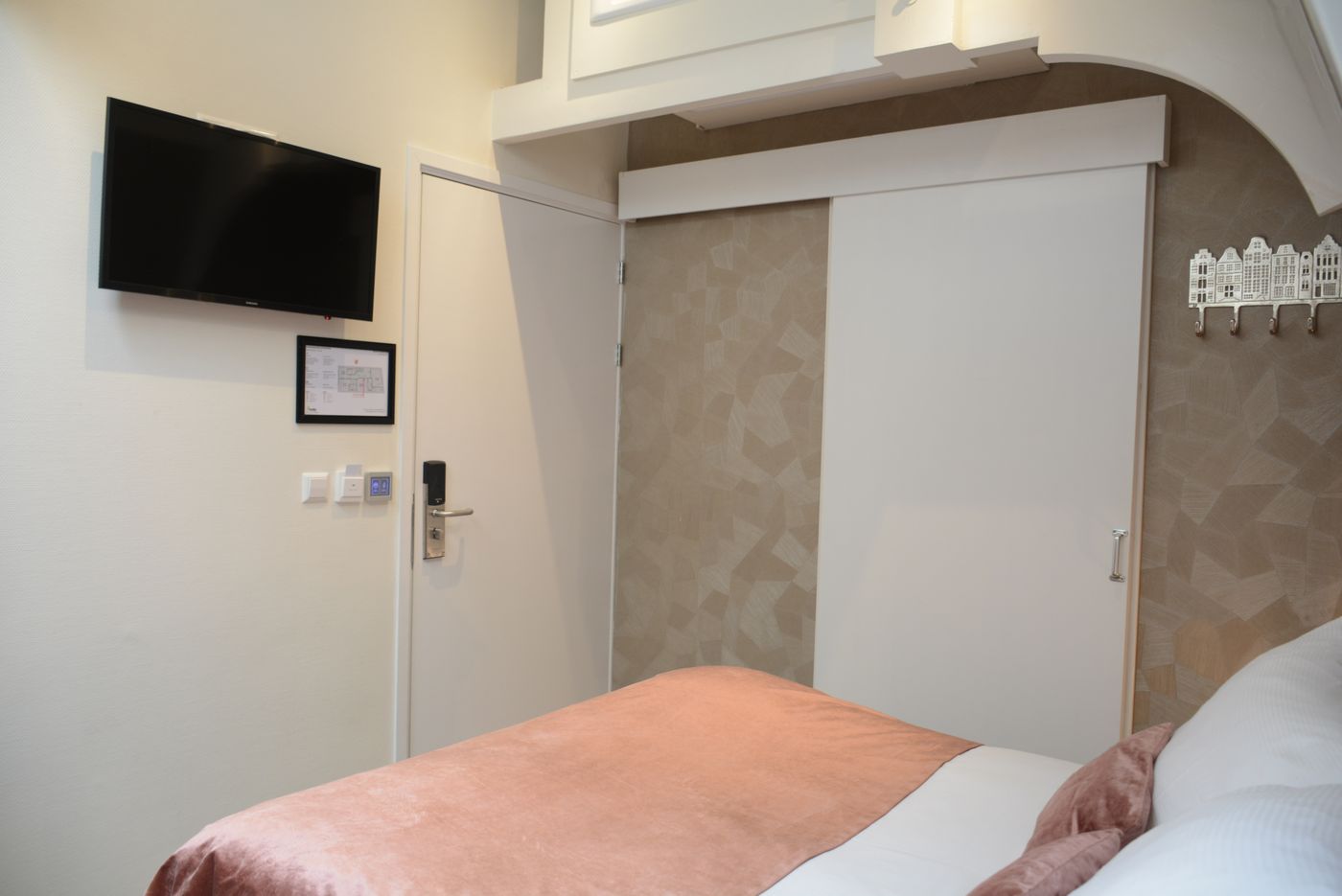 NL Hotel District Leidseplein-Netherlands-AMSTERDAM-Room-4