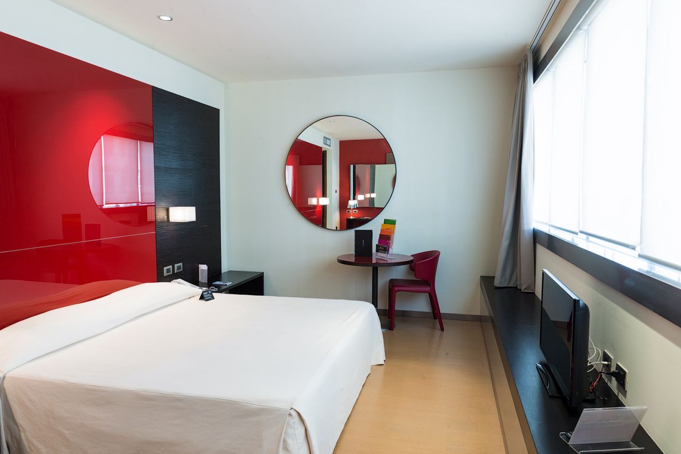 T-Hotel-Room-8