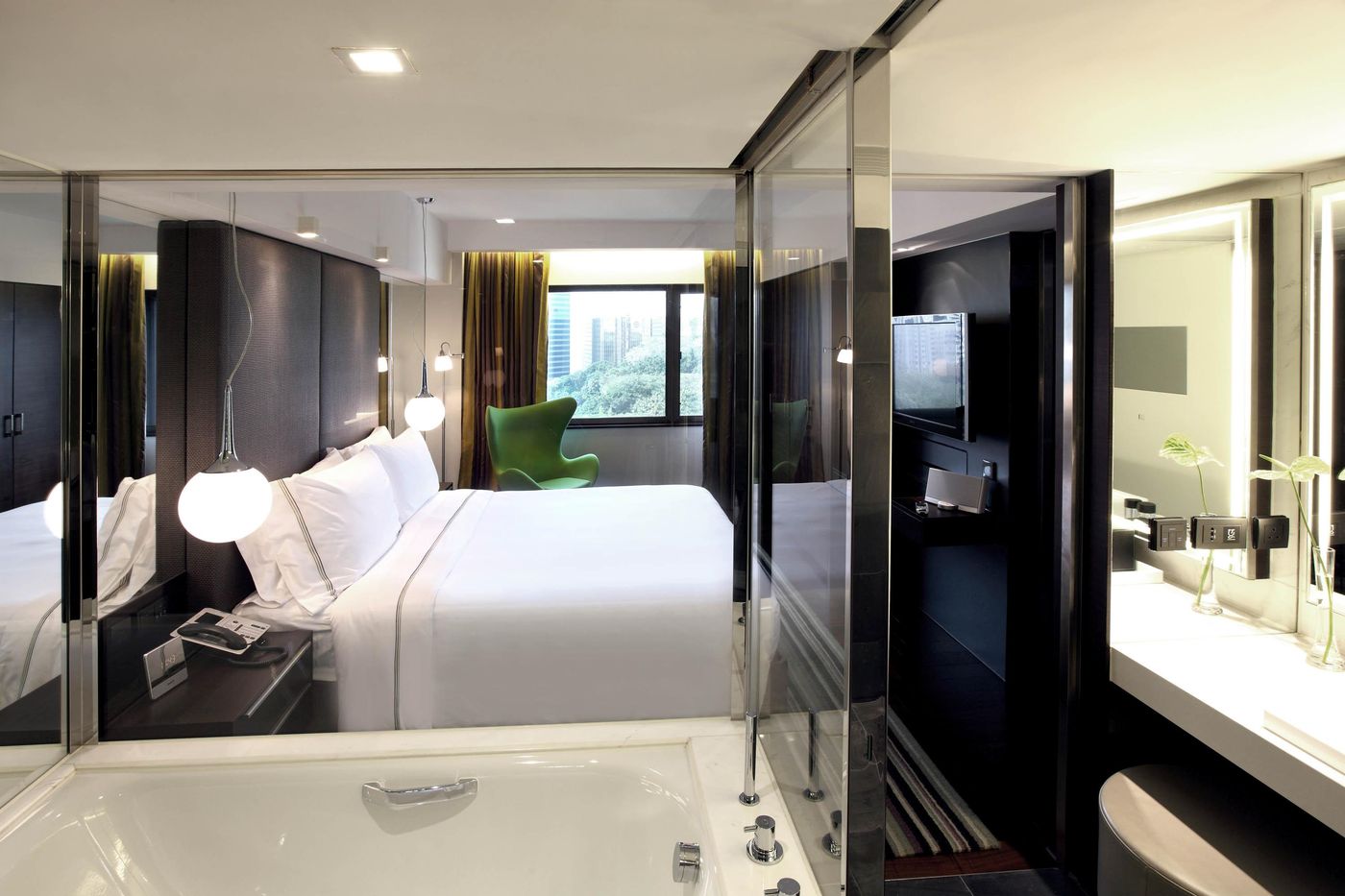 The-Mira-Hong-Kong-Room-2