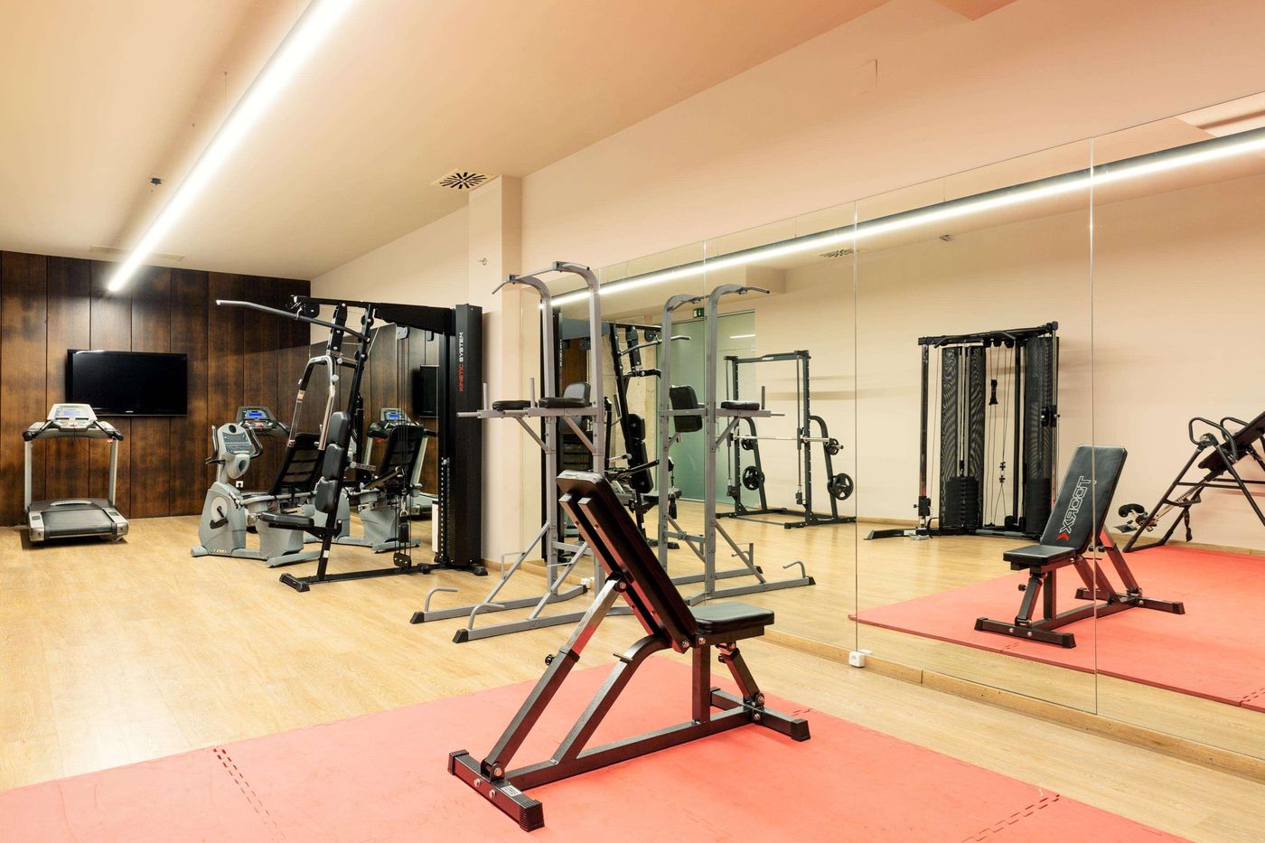 Mediterranean-Village-Sports-and-Entertainment-65