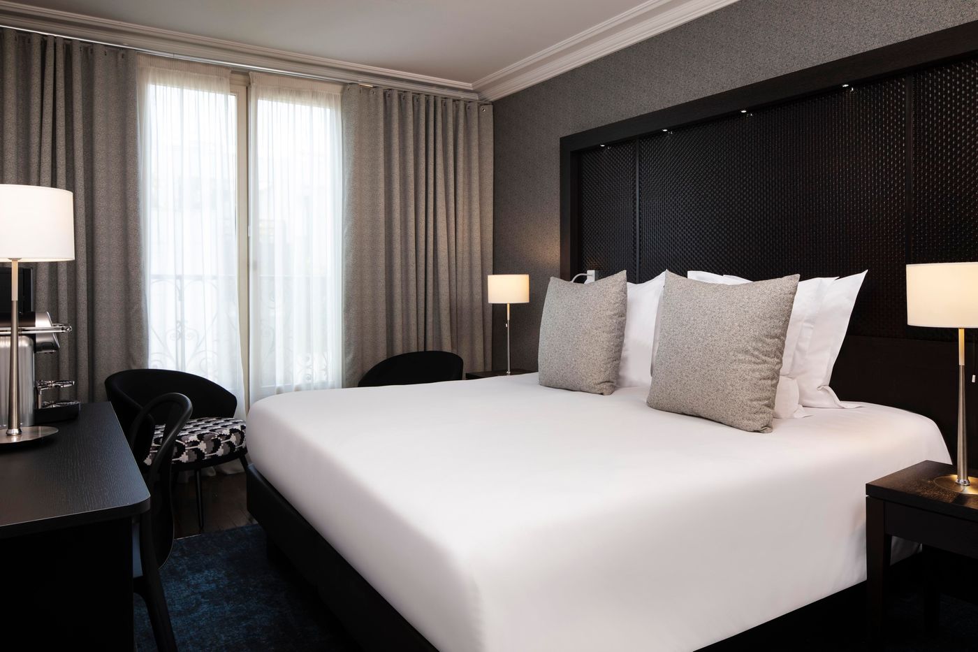 Hotel-Elysees-Regencia-Room-30