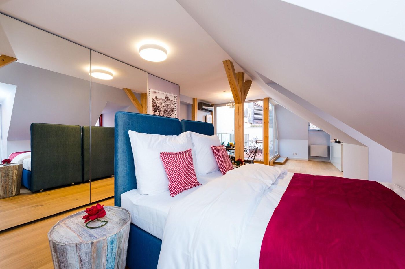 Old-Royal-Post-Hotel-Room-44