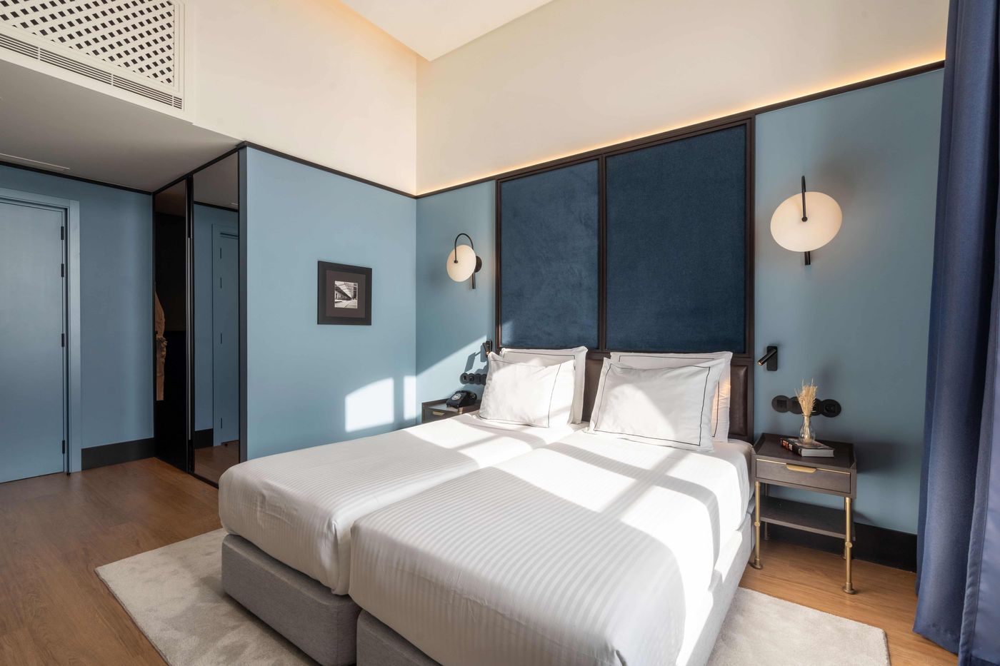 The-Editory-Riverside-Santa-Apolonia-Hotel-Room-21