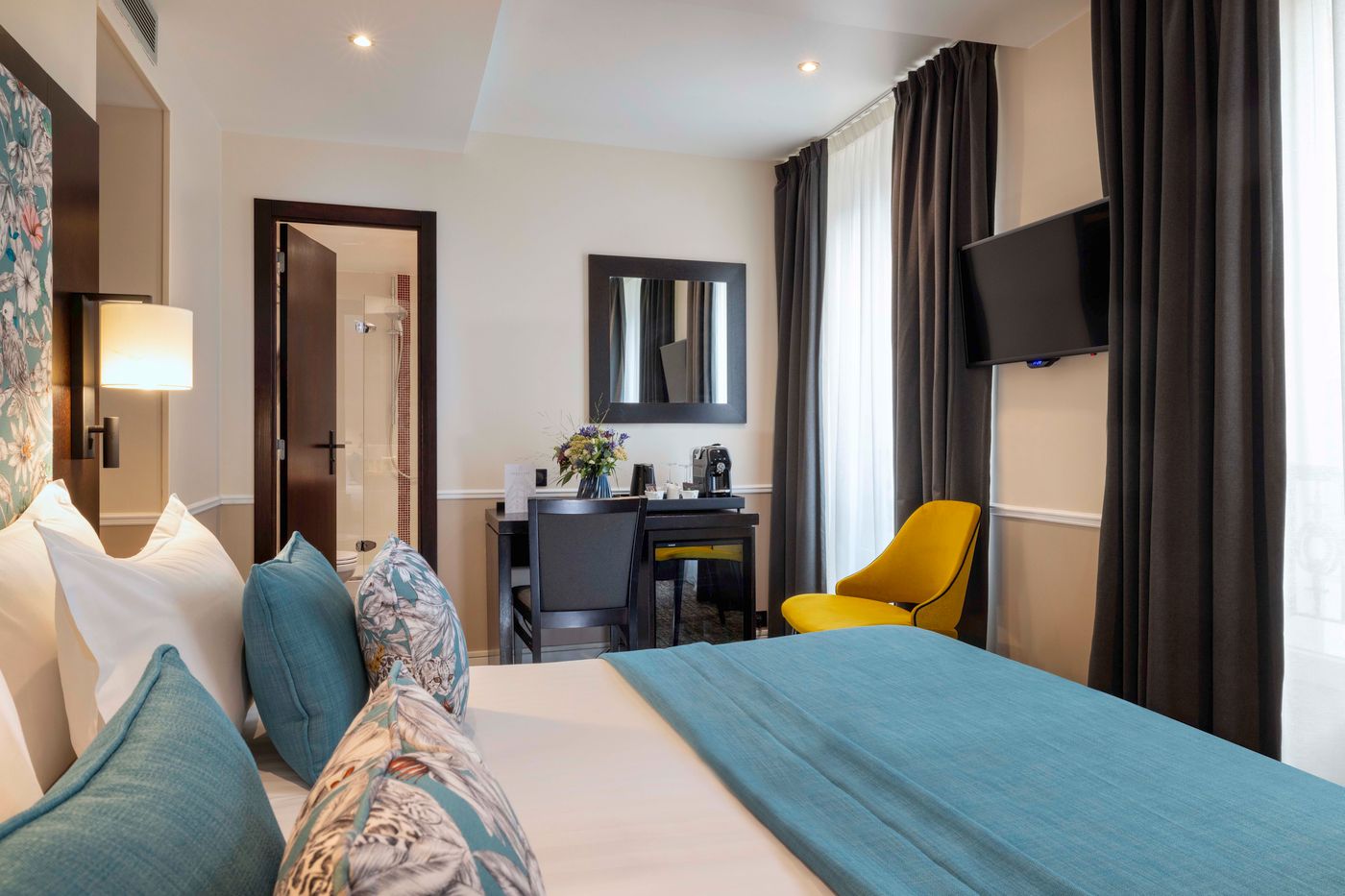 Park-Lane-Paris-Room-11