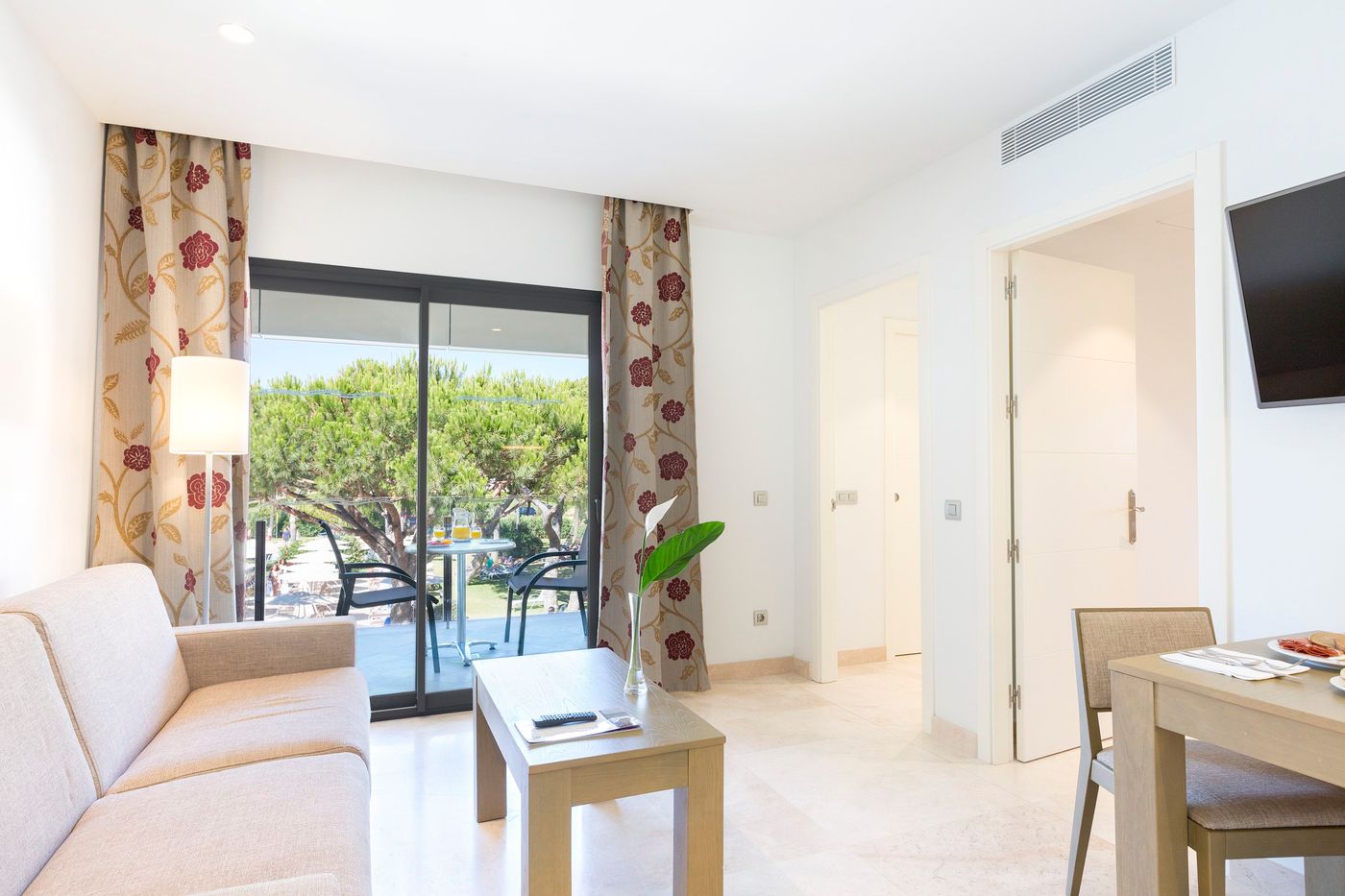 HIpotels Barrosa Garden