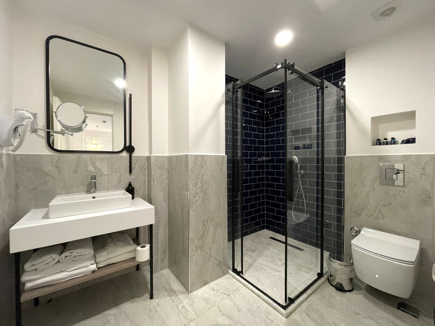 Mona Bosphorus Hotel-Turkey-Besiktas-Room-10