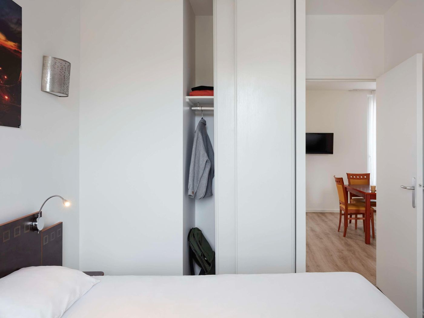Aparthotel-Adagio-access-Paris-Philippe-Auguste-Room-25