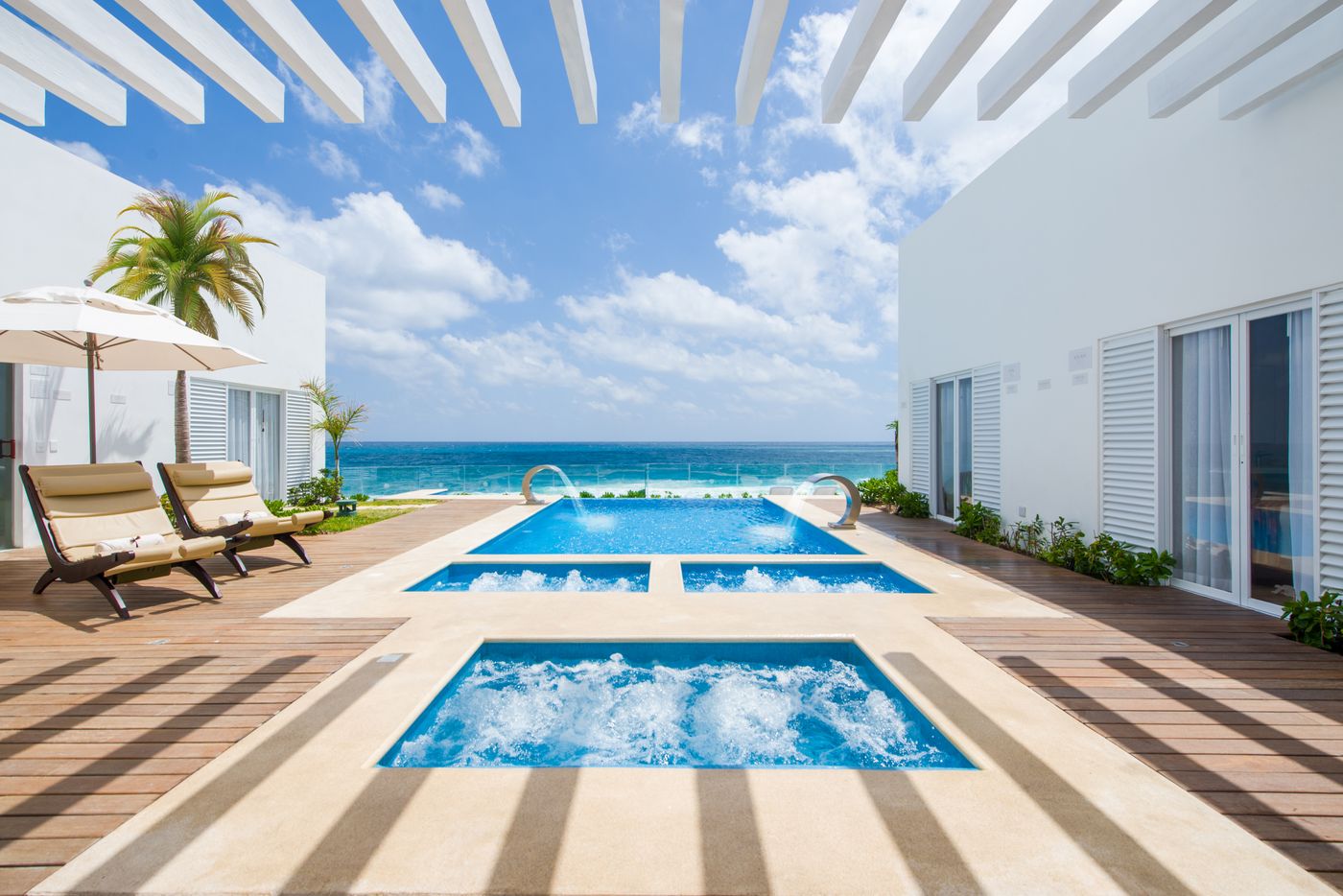 Oleo-Cancun-Playa-Sports-and-Entertainment-3