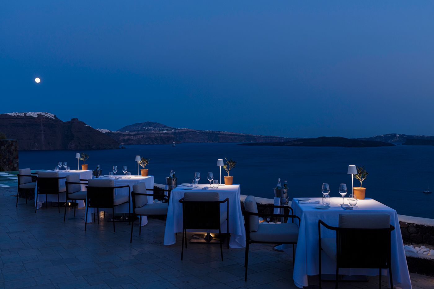 Canaves-Oia-Suites---Adults-Only-Restaurant-85