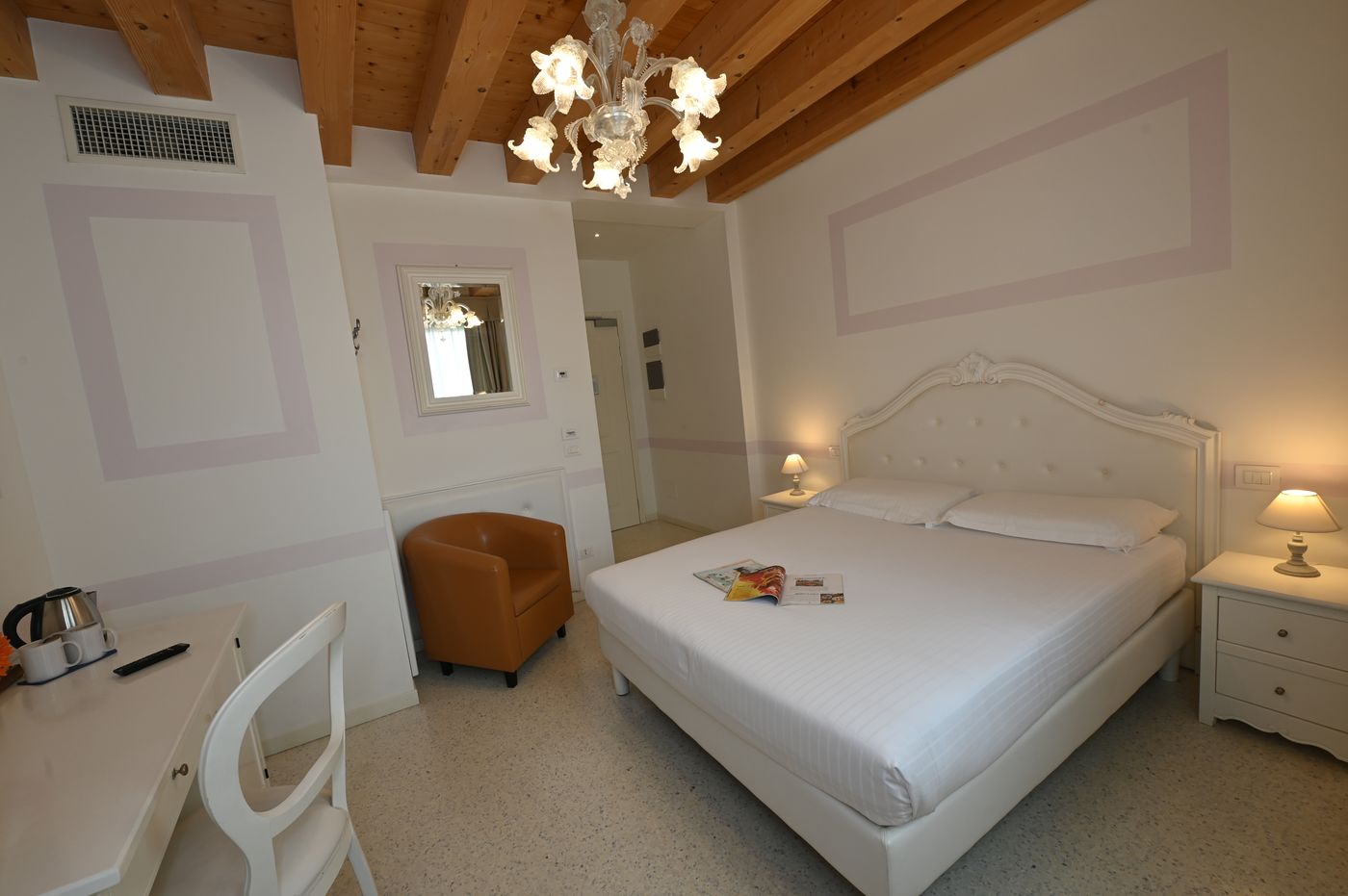 Villa-Patriarca-Room-16