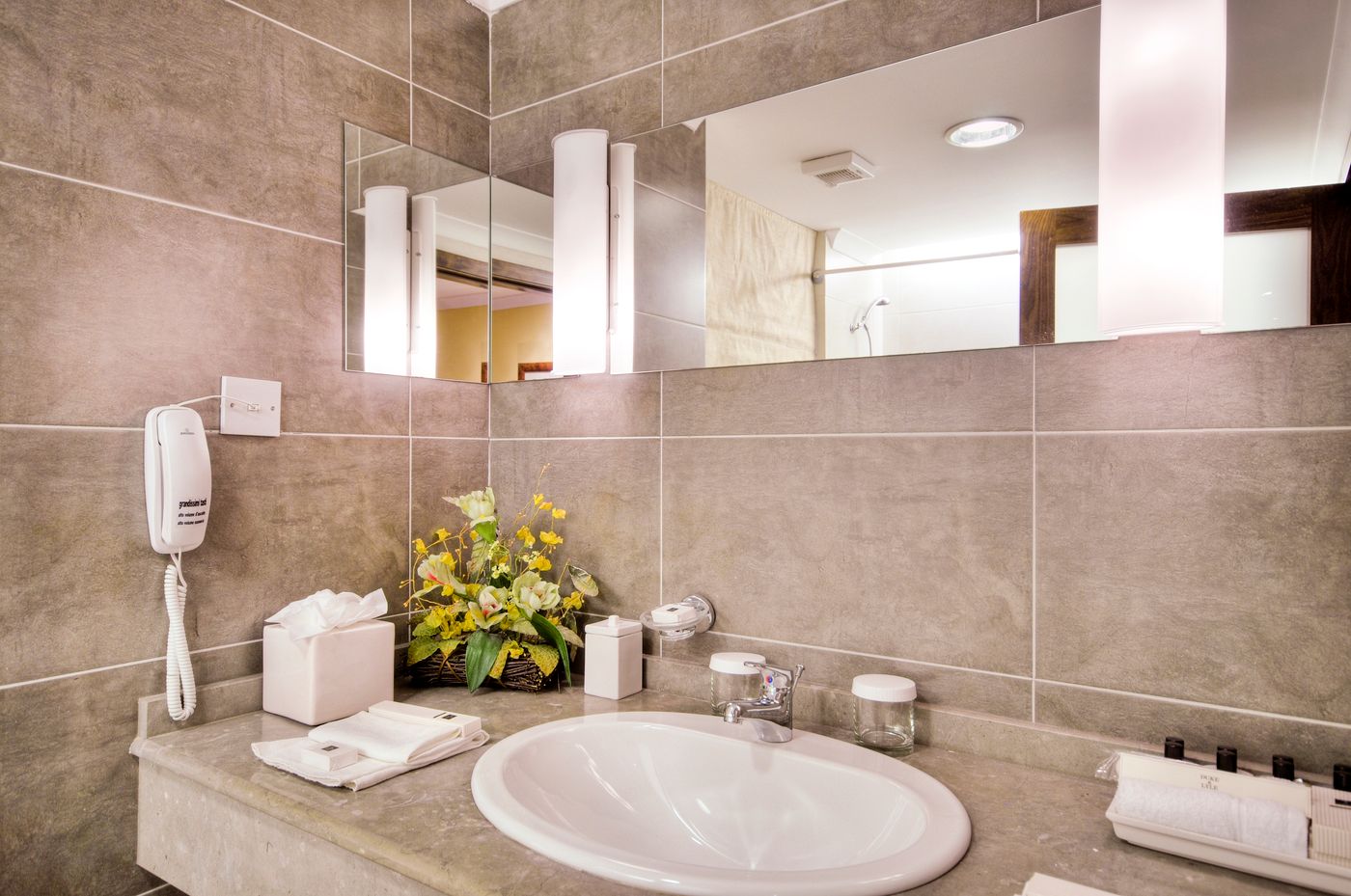 Palazzo-Capua-Room-40