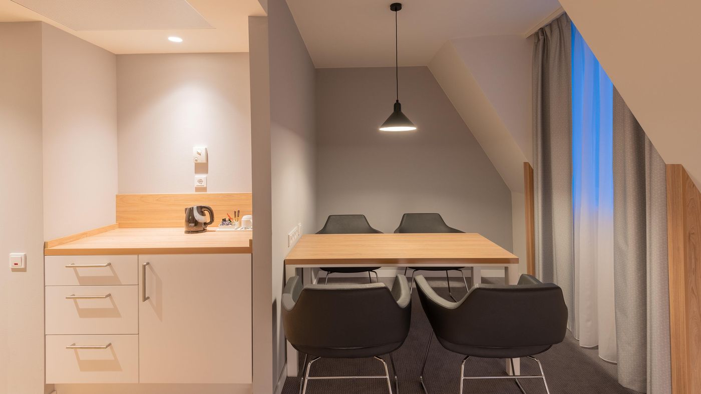 Holiday-Inn-Express-and-Suites-Potsdam-Room-36