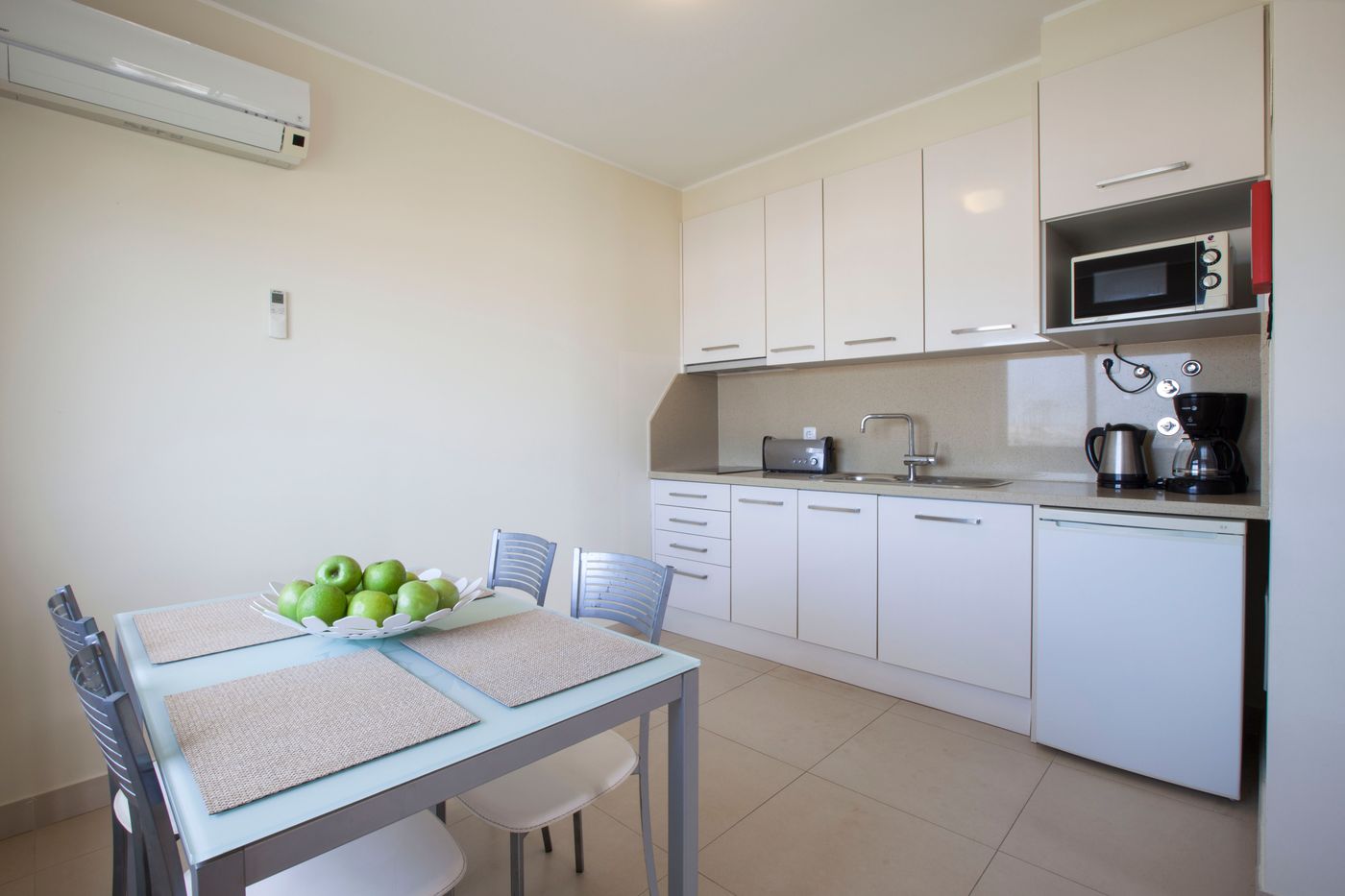 Vitor-s-Village-Room-60