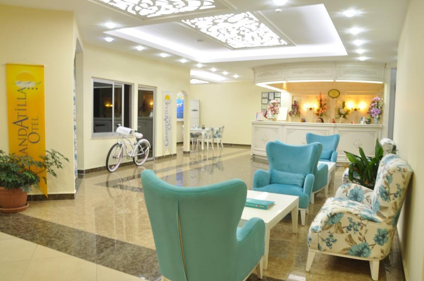 Grand-Atilla-Hotel-Lobby-34