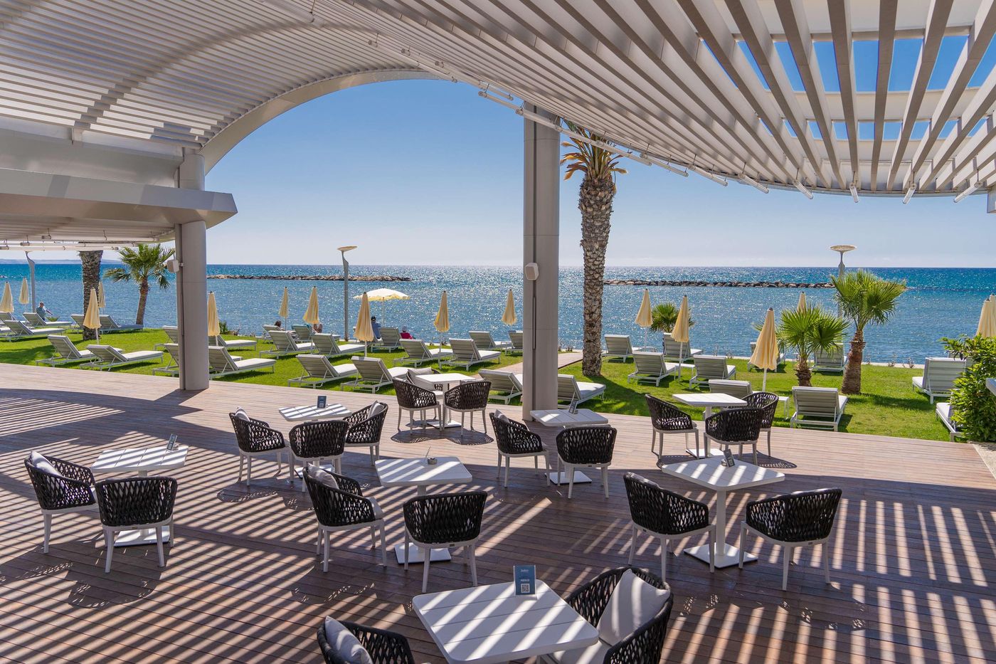 Radisson-Beach-Resort-Larnaca-Pool-36