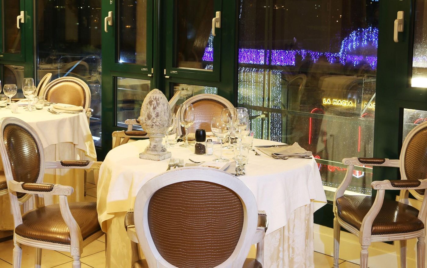 Columbia-Charming-Spa-Restaurant-83