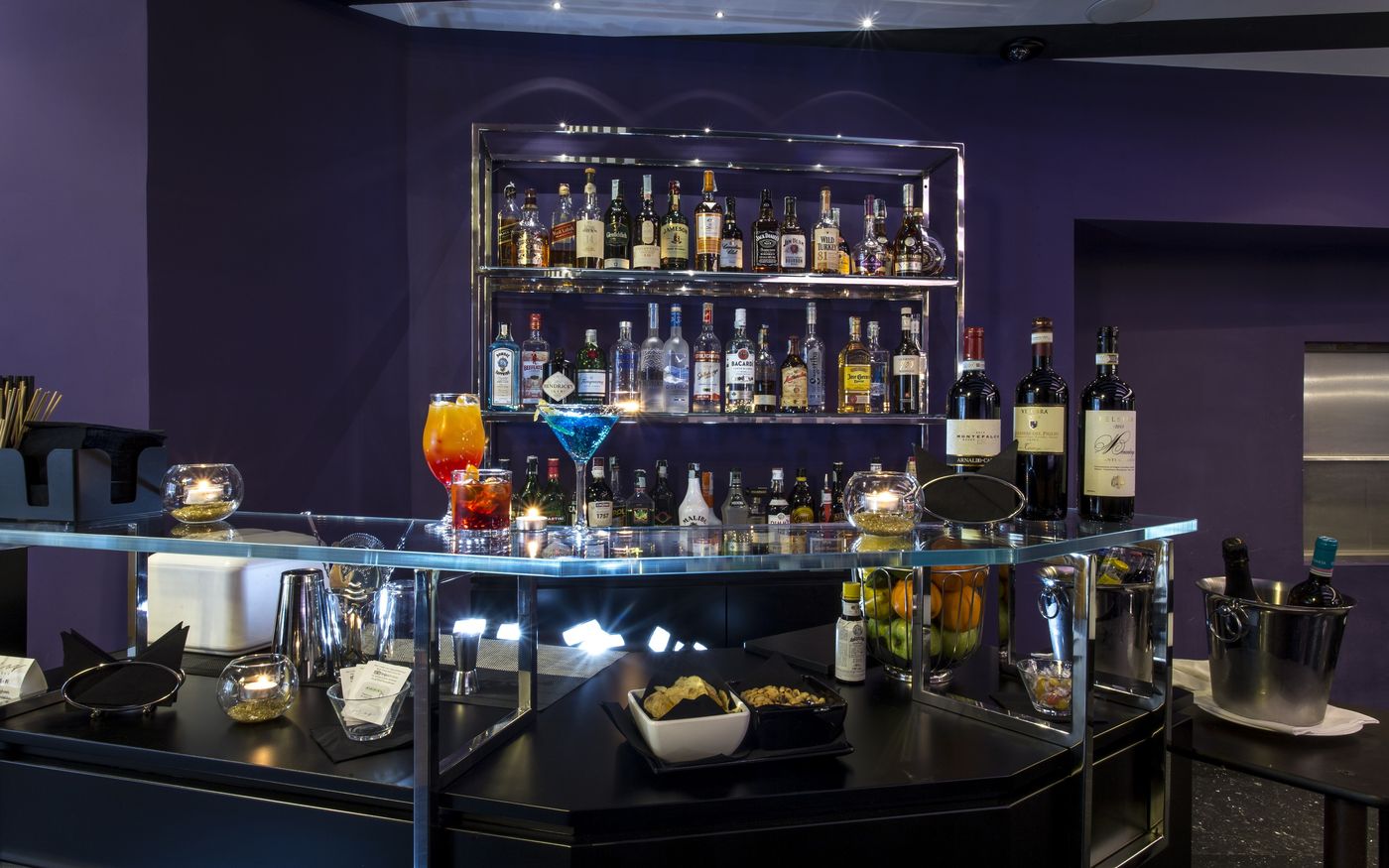 The-Tribune--Part-of-JDV-by-Hyatt-Bar-13