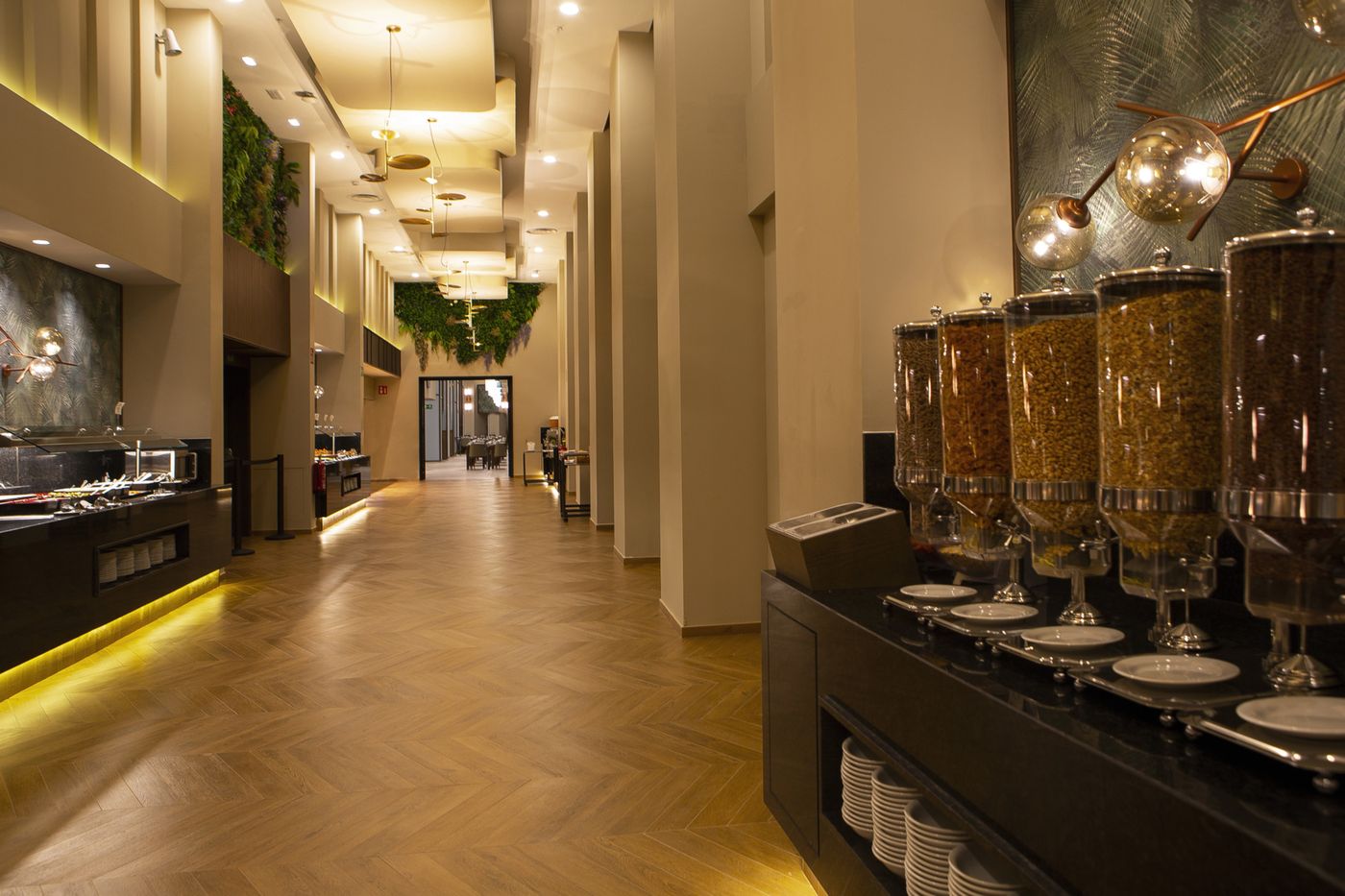 RIU-Plaza-Espana-Restaurant-23