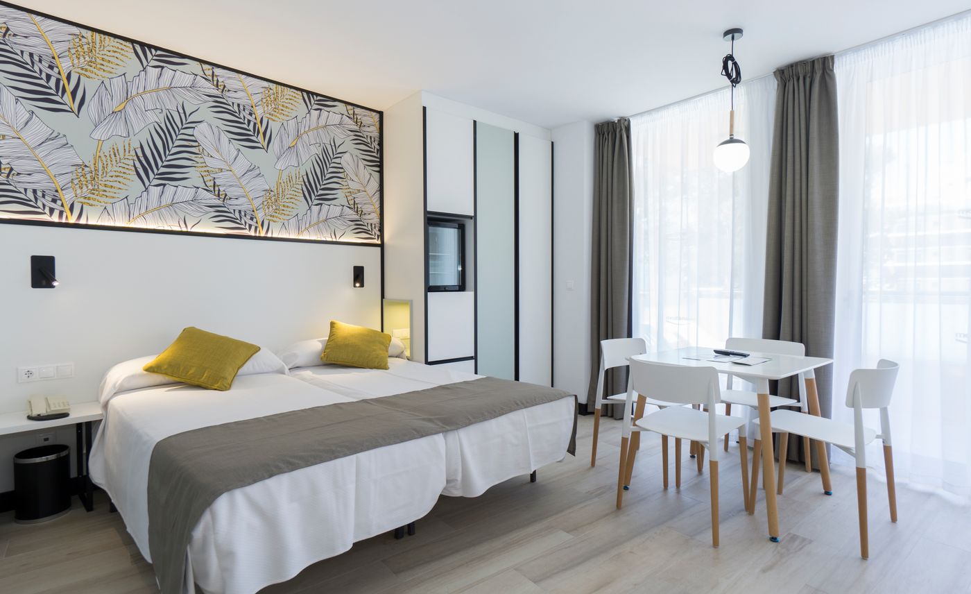 Medplaya-Hotel-Calypso-Room-16