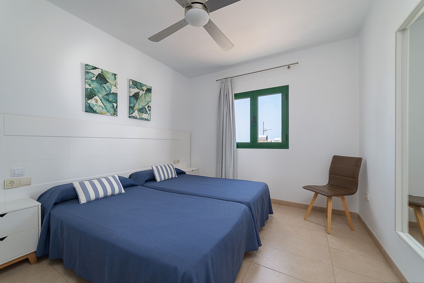 Elena-Apartamentos-Room-15