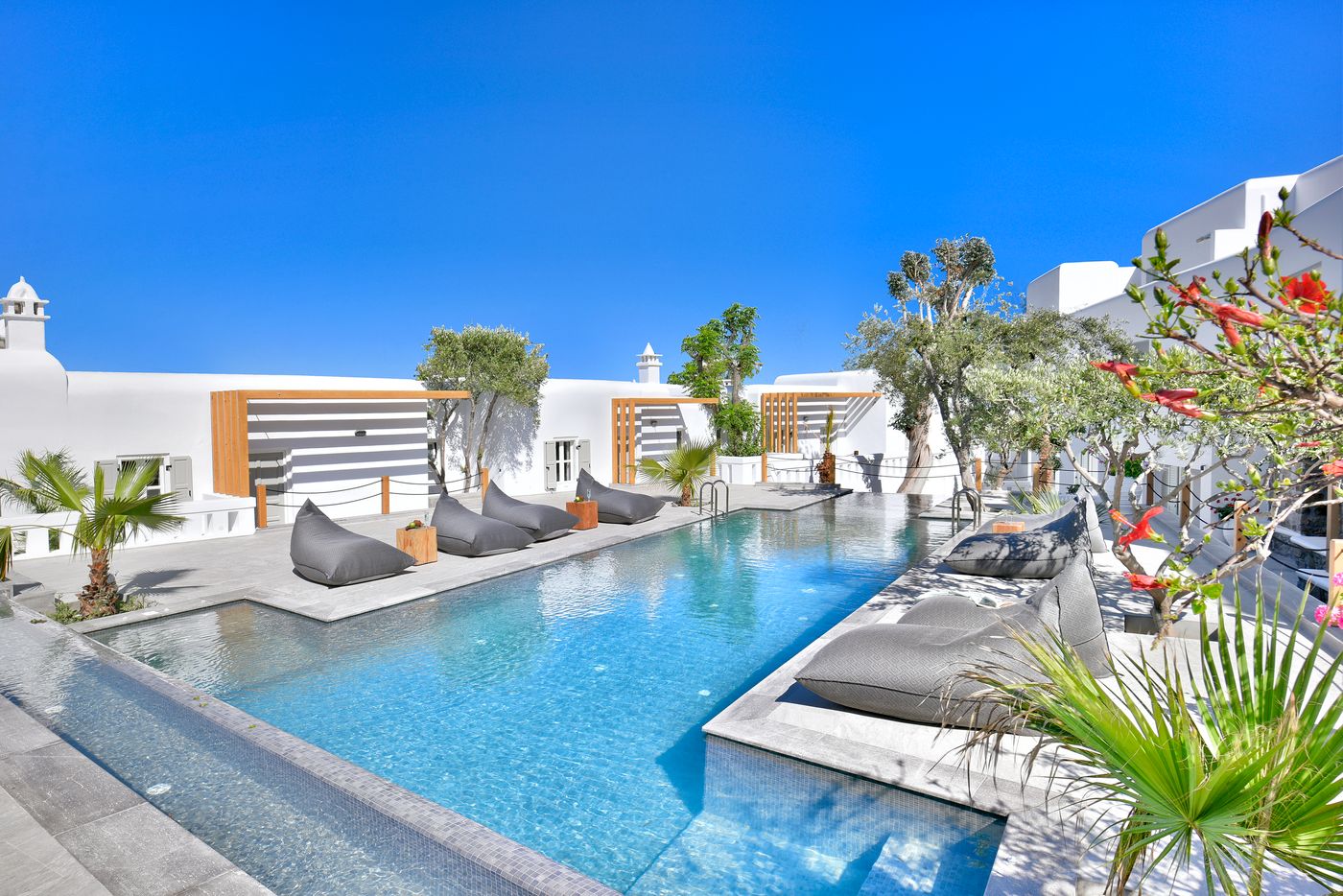 Petinos-Hotel-General-view-2