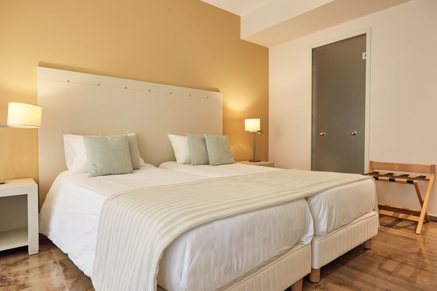 Giannoulis Grand Bay Beach Resort – Adults Only