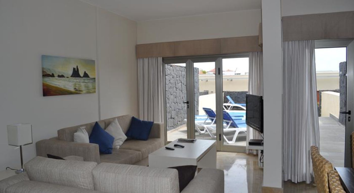 Sun-Bay-Villas-Room-16