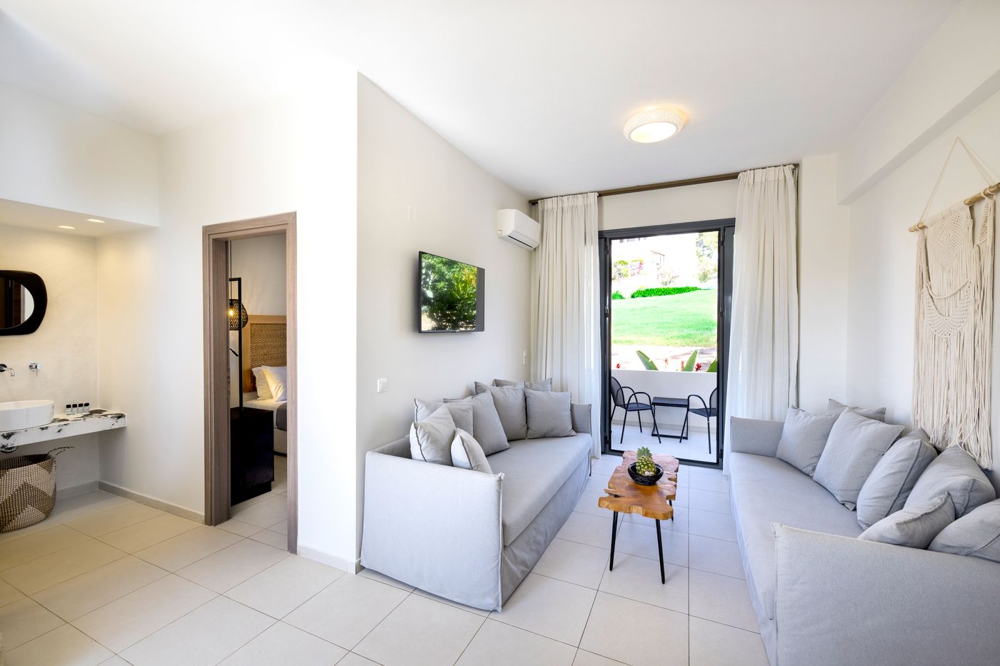 La-Stella-Apartments-and-Suites-Room-23