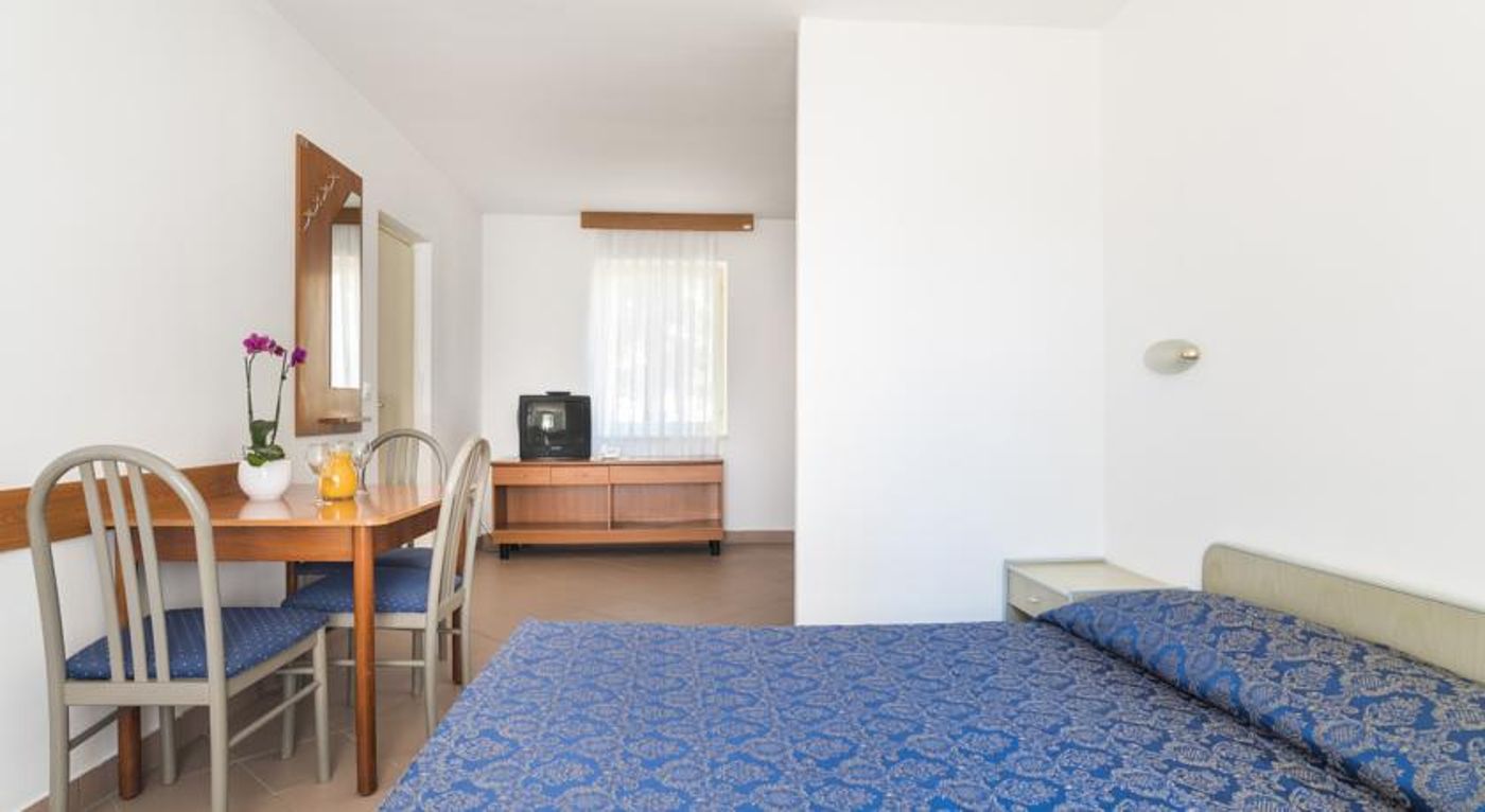 Polynesia Apartments