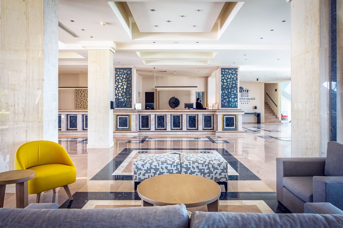 Kresten-Palace-Lobby-47