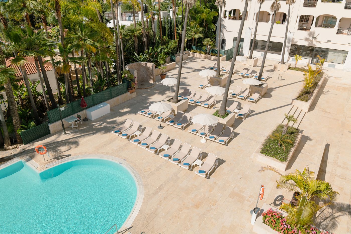 Guadalpin-Suit-Pool-7