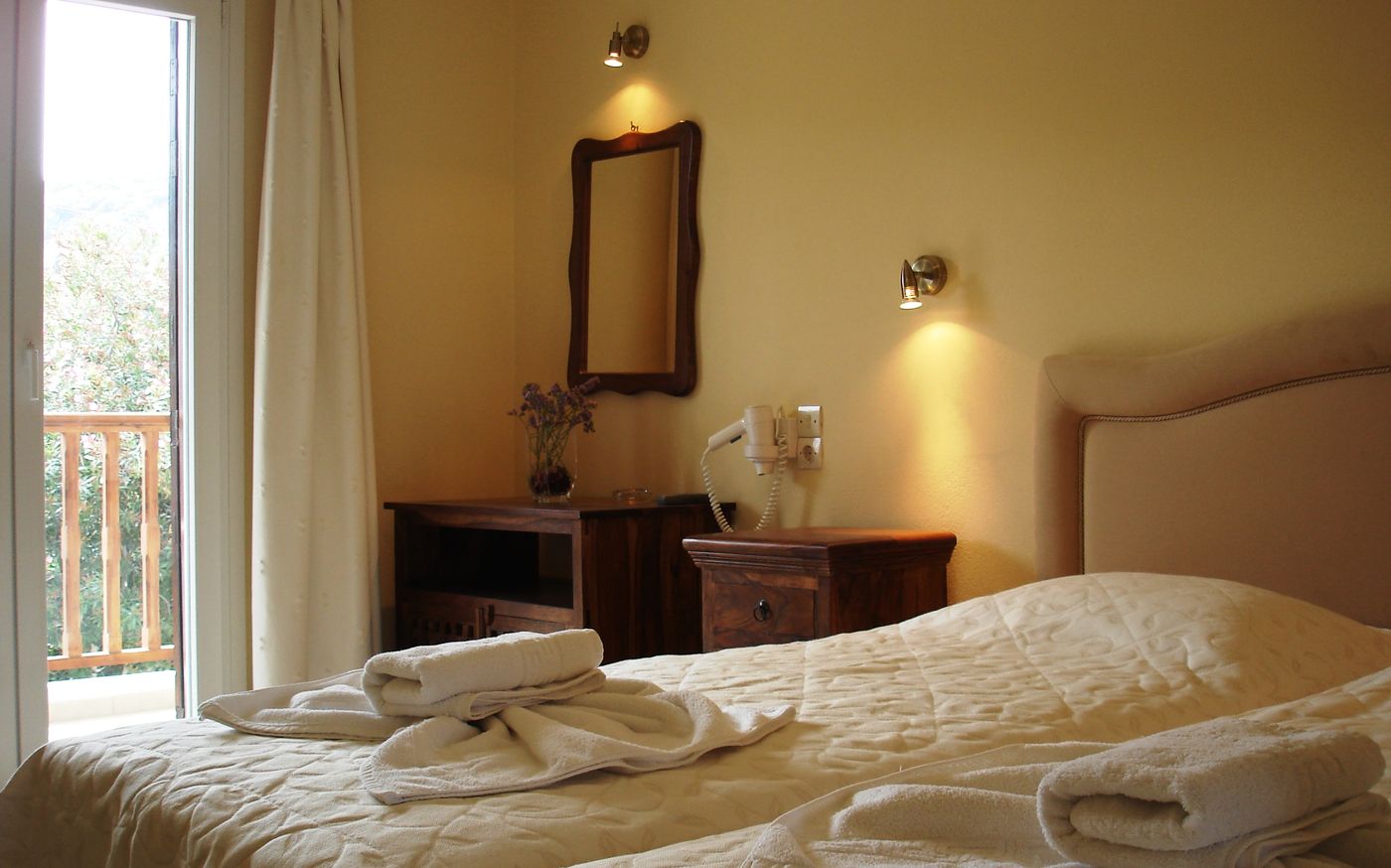 Virginia-Hotel-Room-15