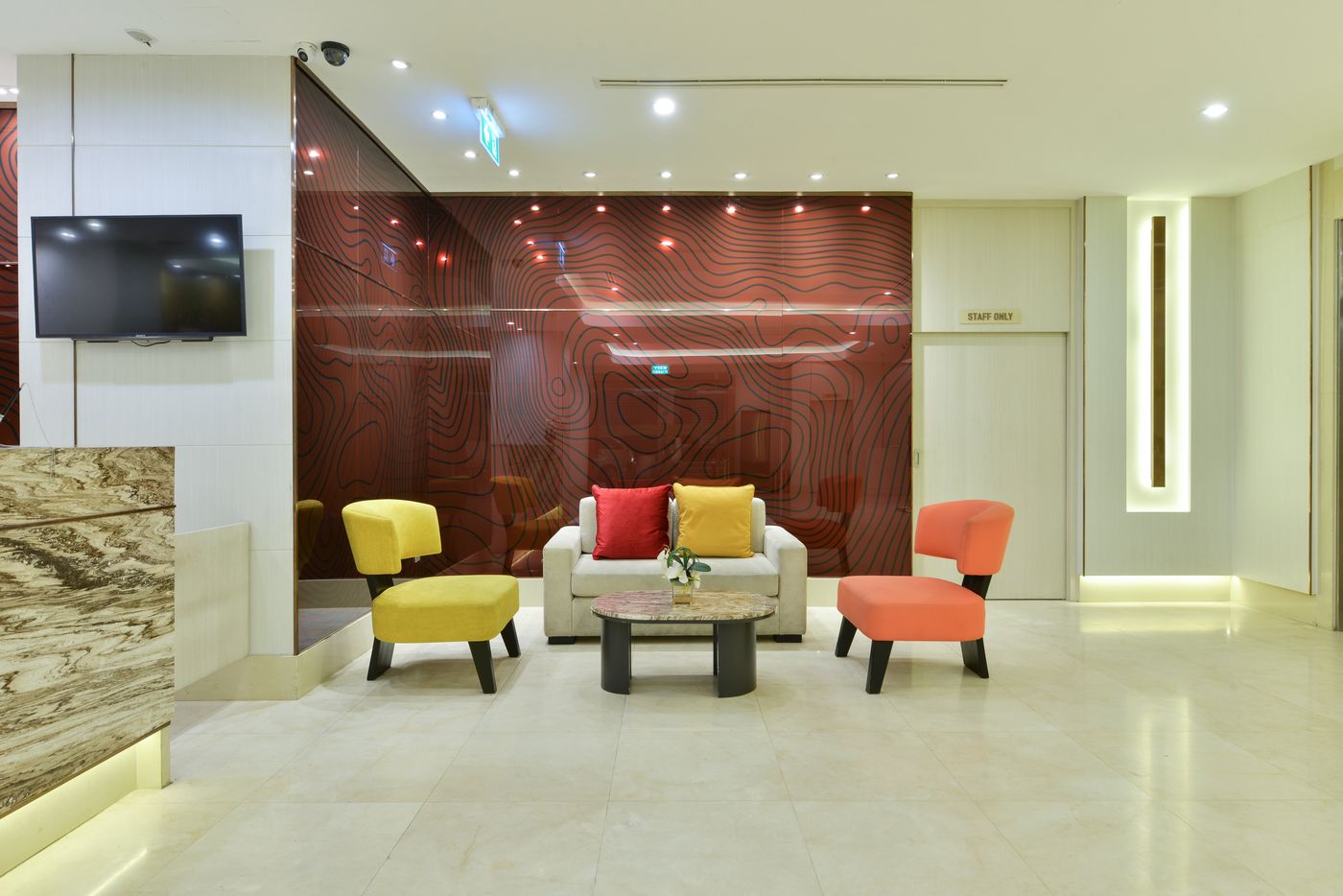 Centre-Point-Plus-Hotel-Pratunam-Lobby-14
