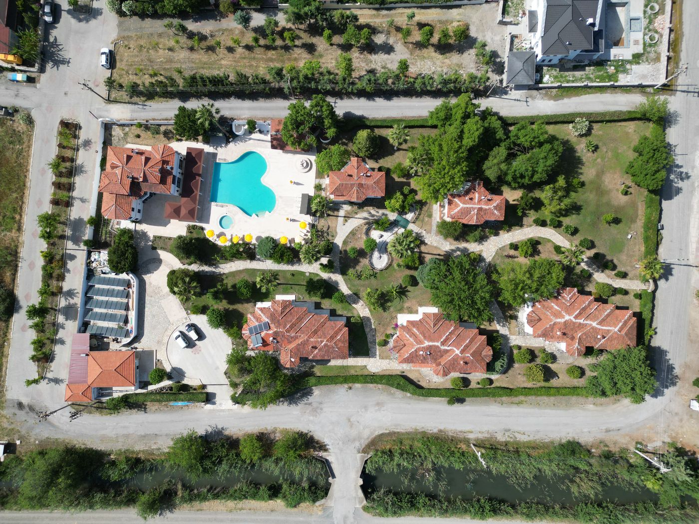 Club-Mel-Holiday-Resort-Lobby-18