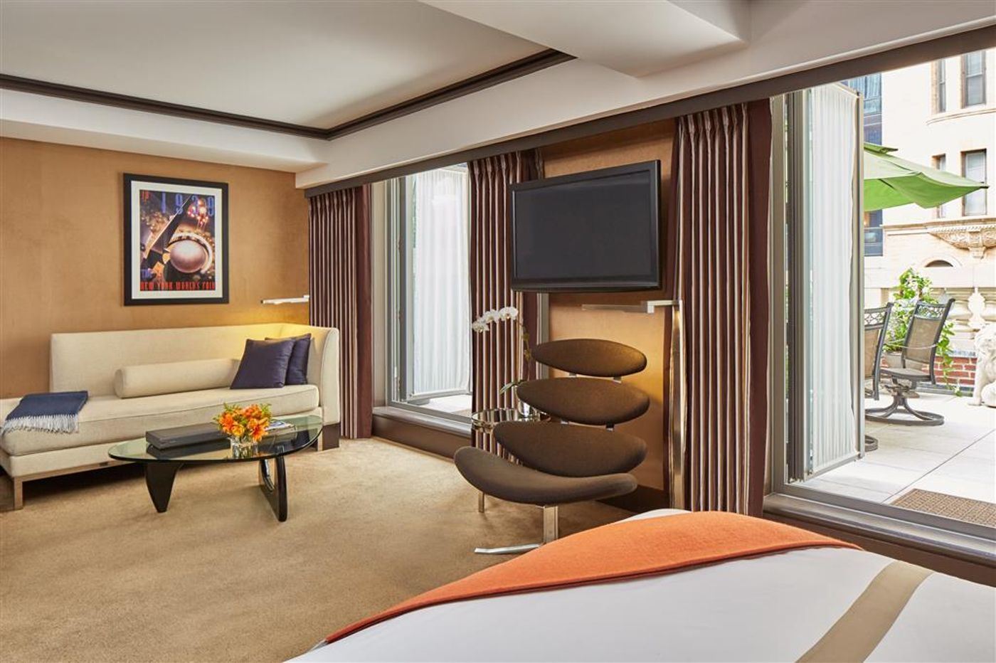 The-Chatwal-in-the-unbound-Collection-Room-35