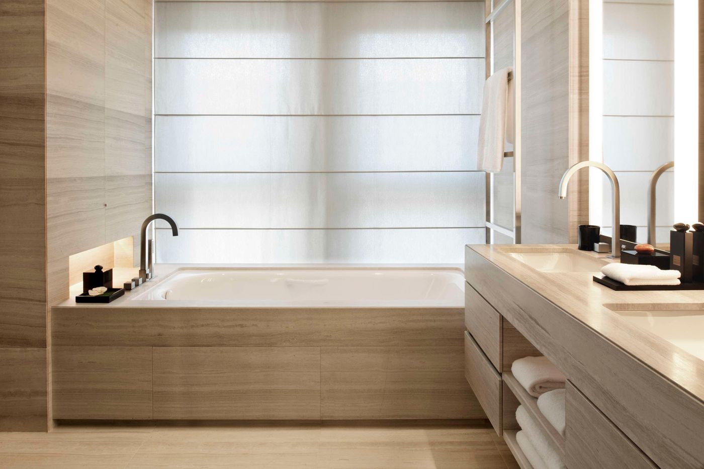 Armani-Hotel-Milano-Room-52