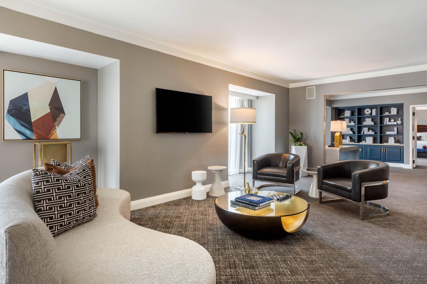 Omni-Los-Angeles-Hotel-at-California-Plaza-Room-18