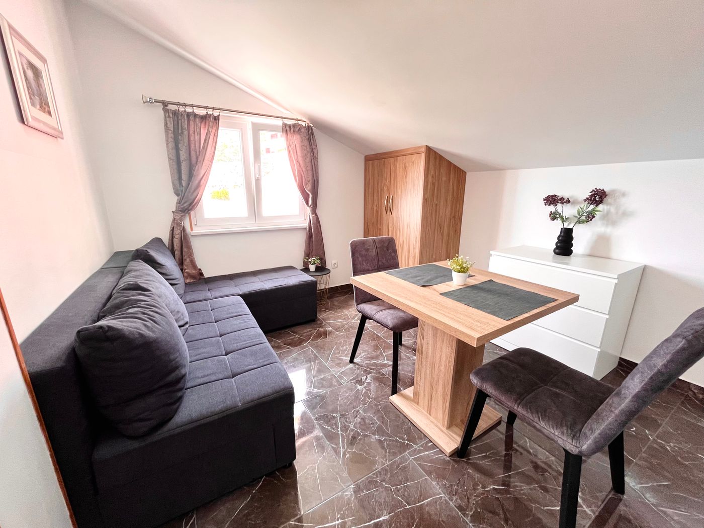 Villa-Sunset-Room-64