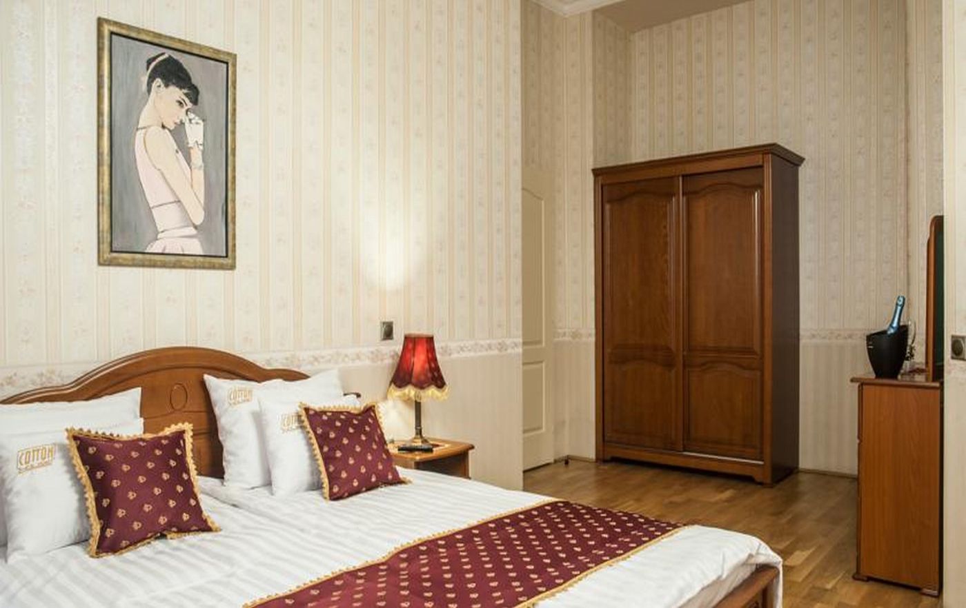 Cotton-House-Budapest-Room-26
