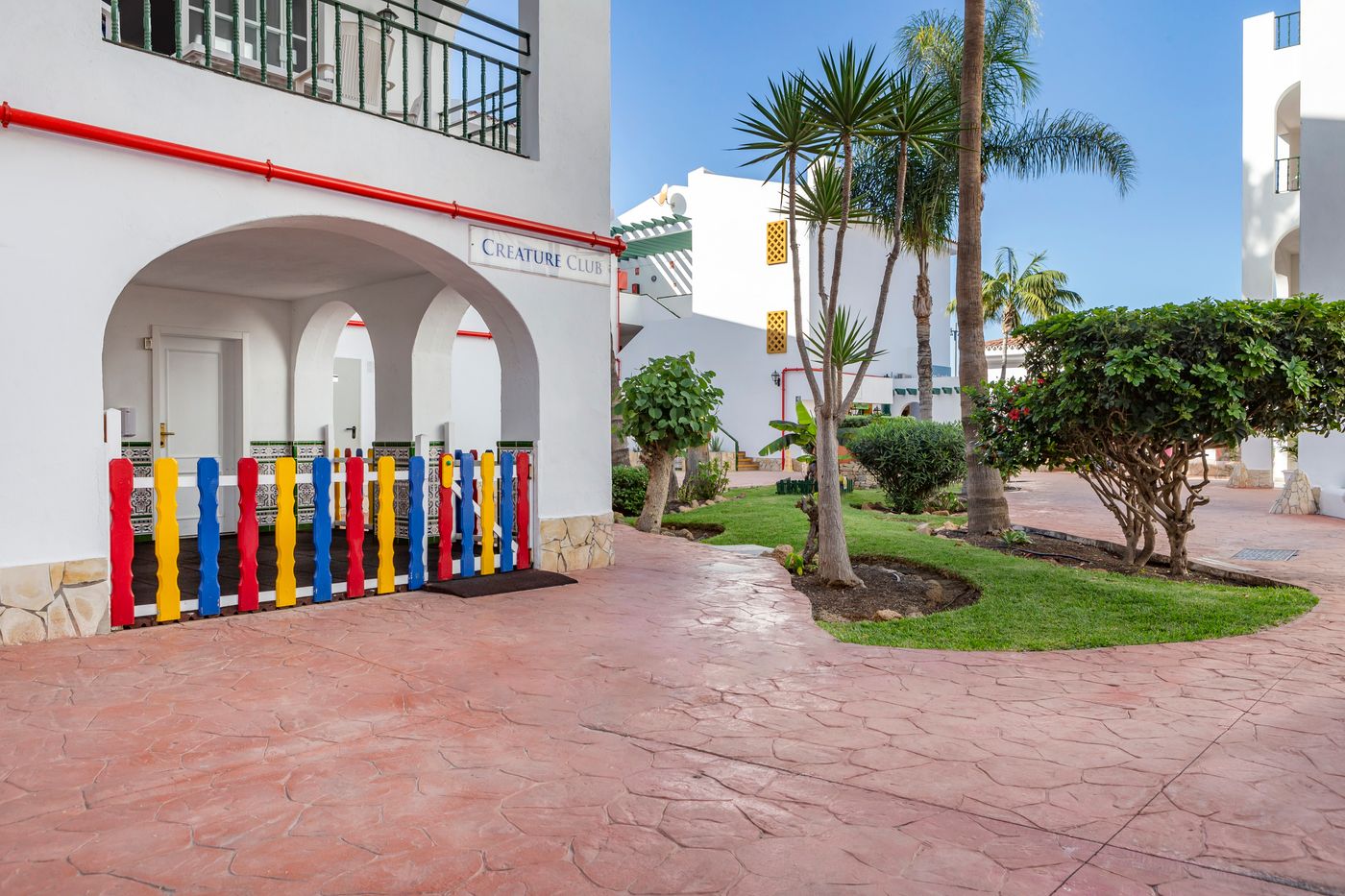 Sunset-Harbour-Club-Sports-and-Entertainment-23