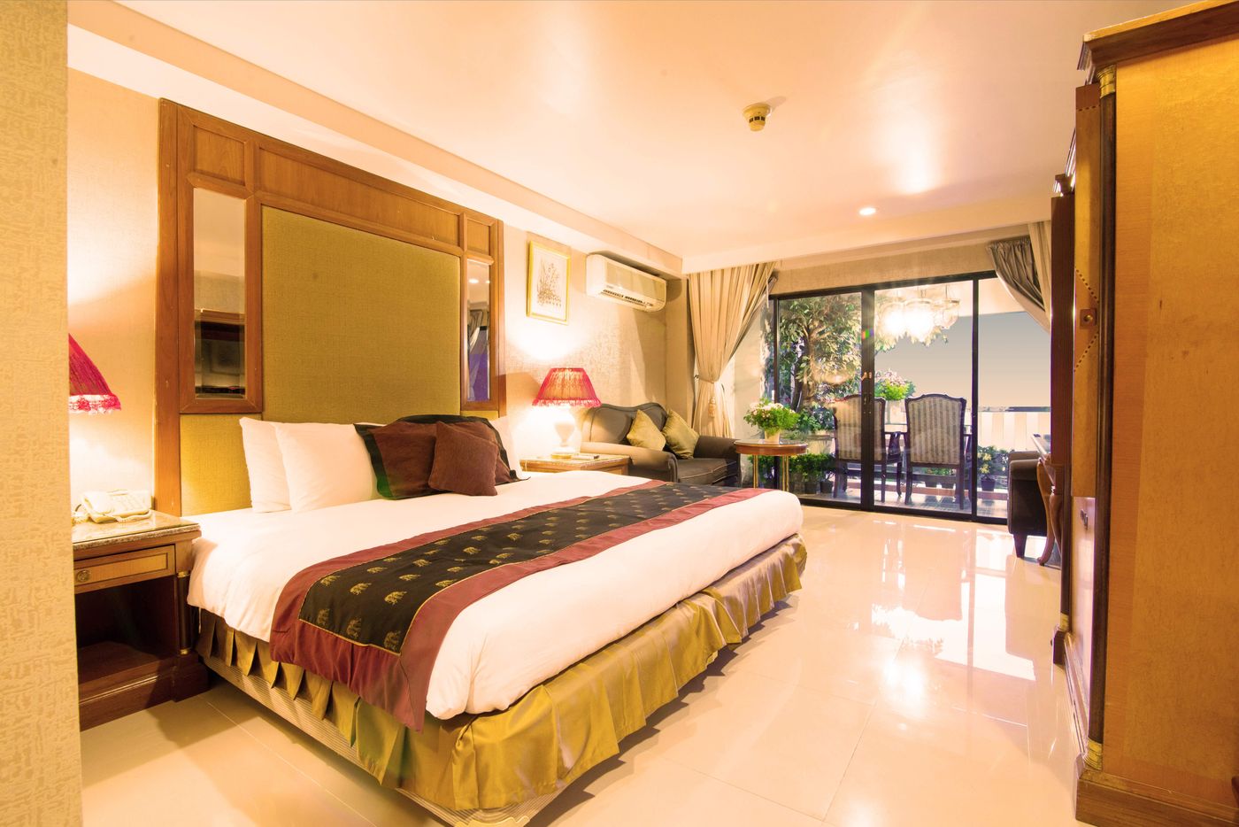 Diamond-City-Hotel-Room-10