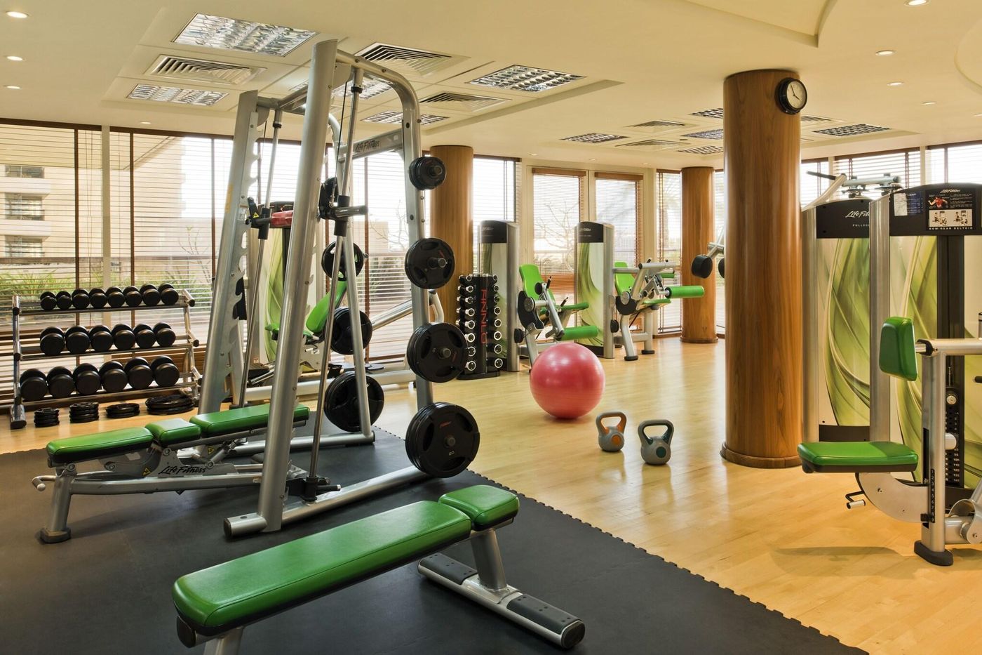 Grosvenor-House-West-Marina-Beach-Sports-and-Entertainment-106