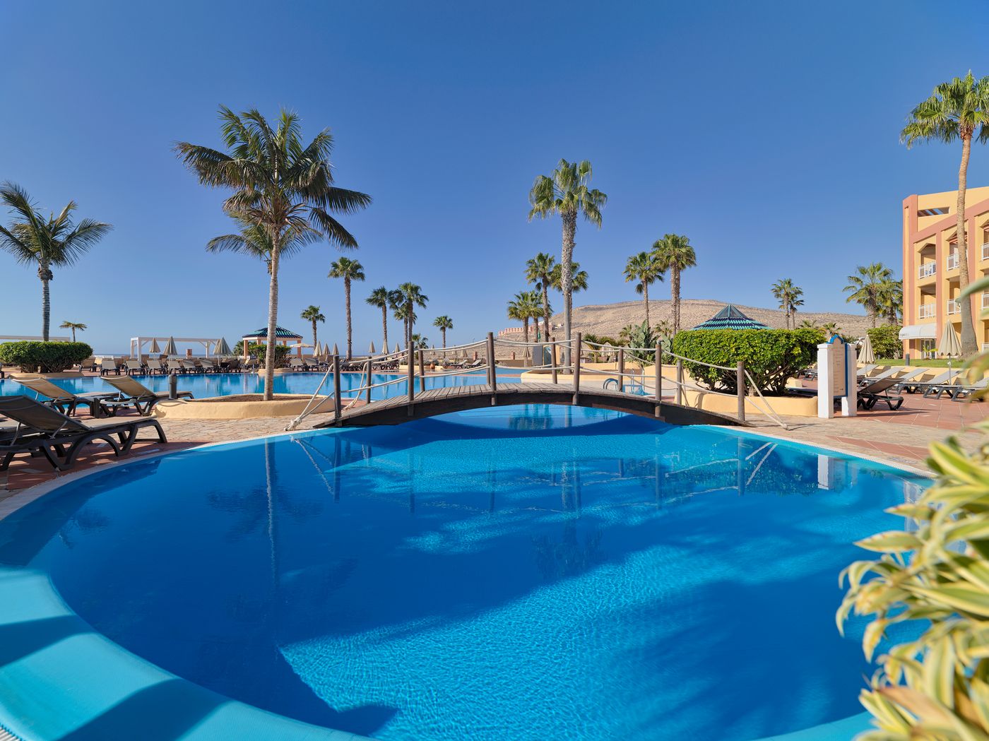 H10-Playa-Esmeralda---Adults-Recommended-Pool-4