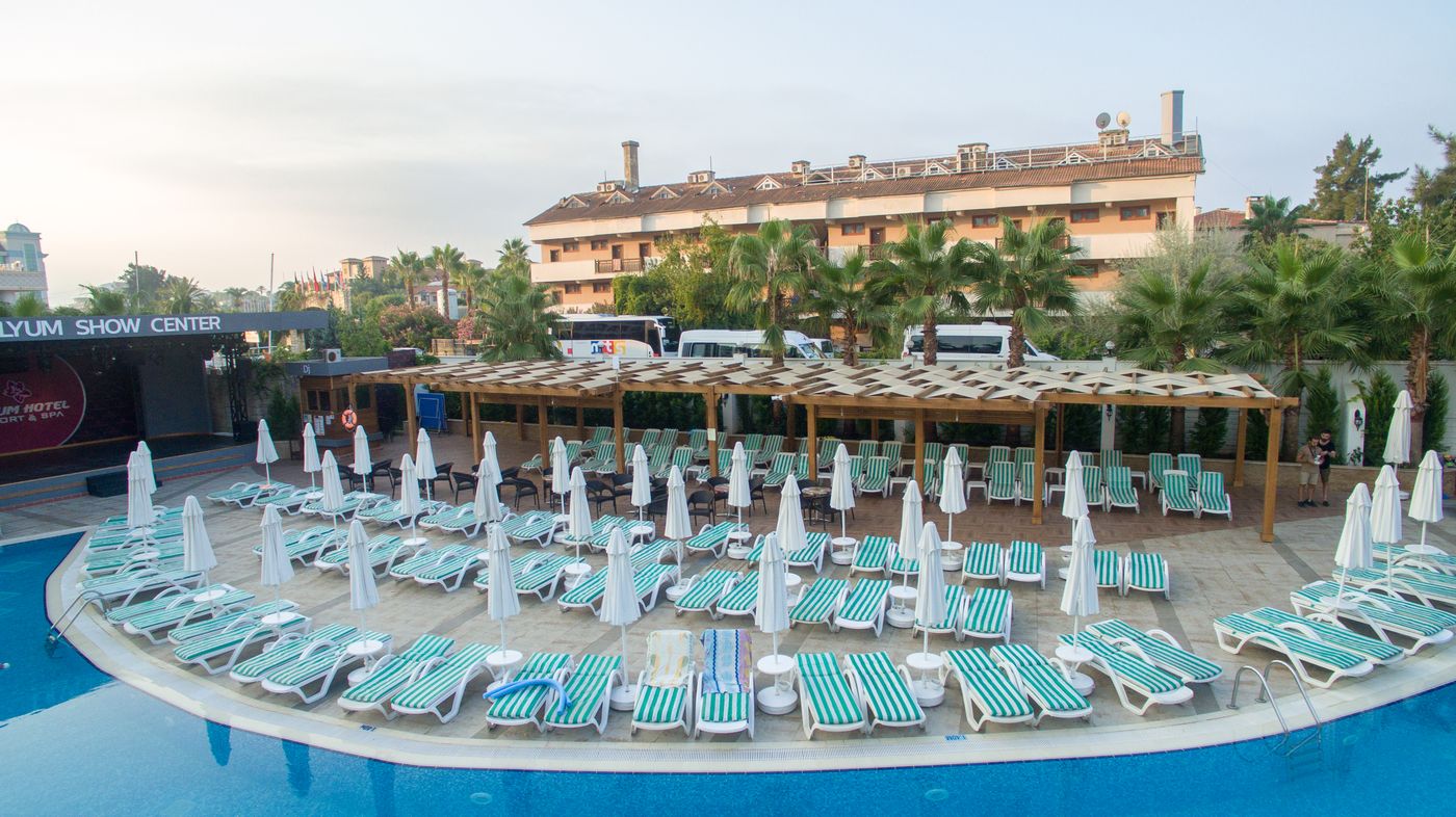 Side-Lilyum-Hotel---SPA-Pool-9