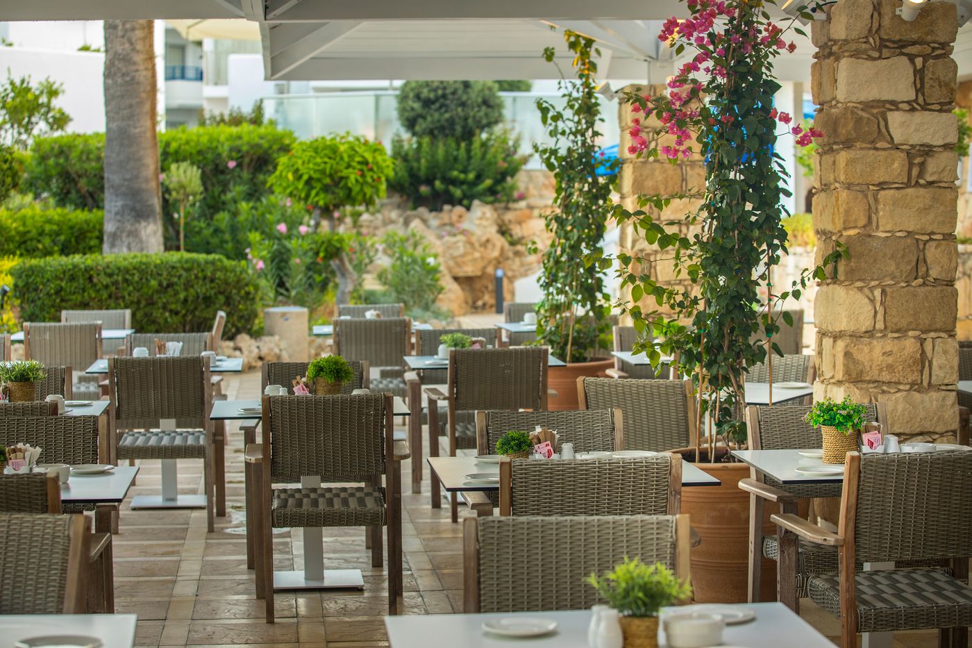 Leonardo Plaza Cypria Maris Beach Hotel & Spa - Adults Only