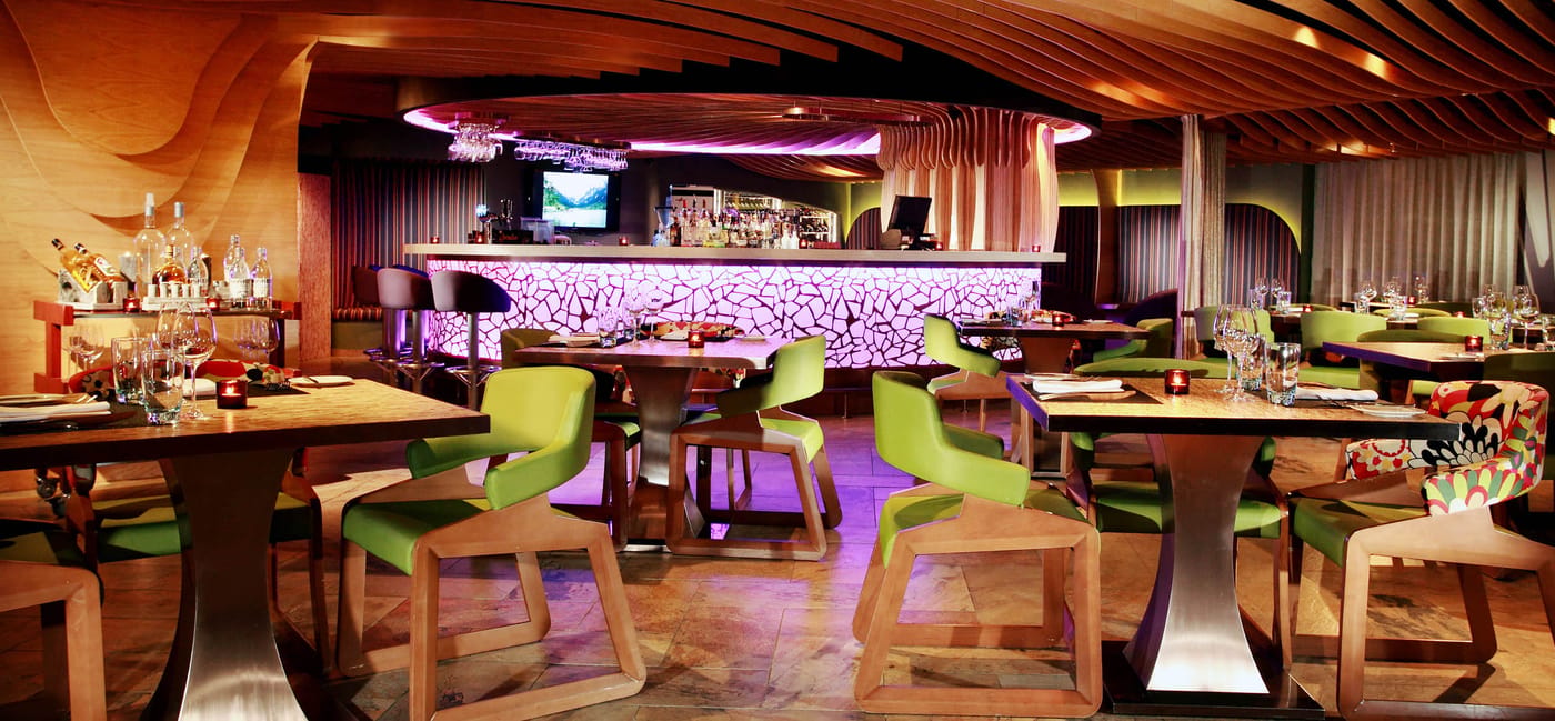The-Luxe-Manor-Restaurant-13