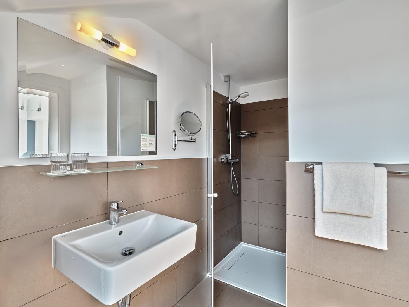 Hotel-City-B-Room-58