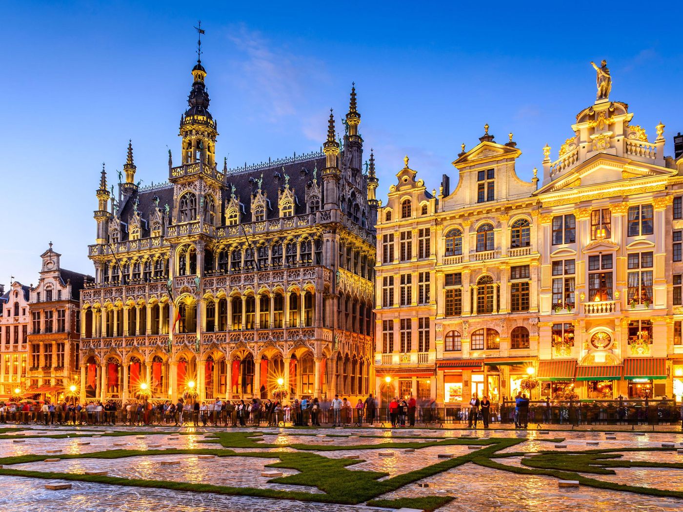 Holiday-Inn-Express-Brussels-Grand-Place-General-view-1